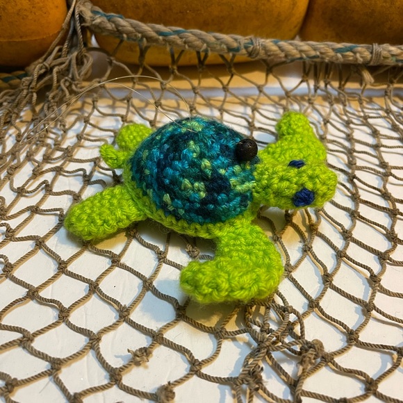 Crochet  Green & Blue Lava Bead Essential Oil Diffuser Sea Turtle Ornament SK - Picture 4 of 5